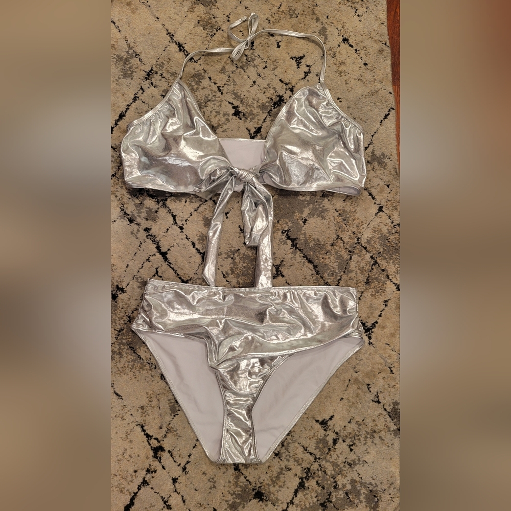 NWOT Silver Tie Top and bottom